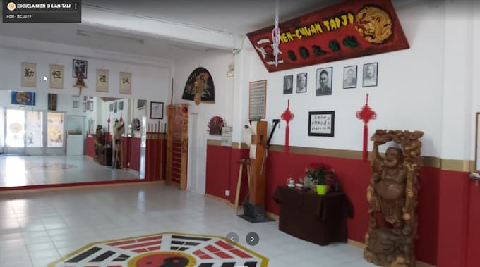 Wing Chun Zaragoza : Kwoon Guan Yu - karate in Zaragoza