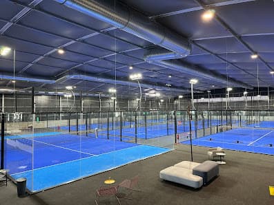 PADEL CLUB Sant Fruitós del Bages INDOOR - padel in Sant Fruitós de Bages