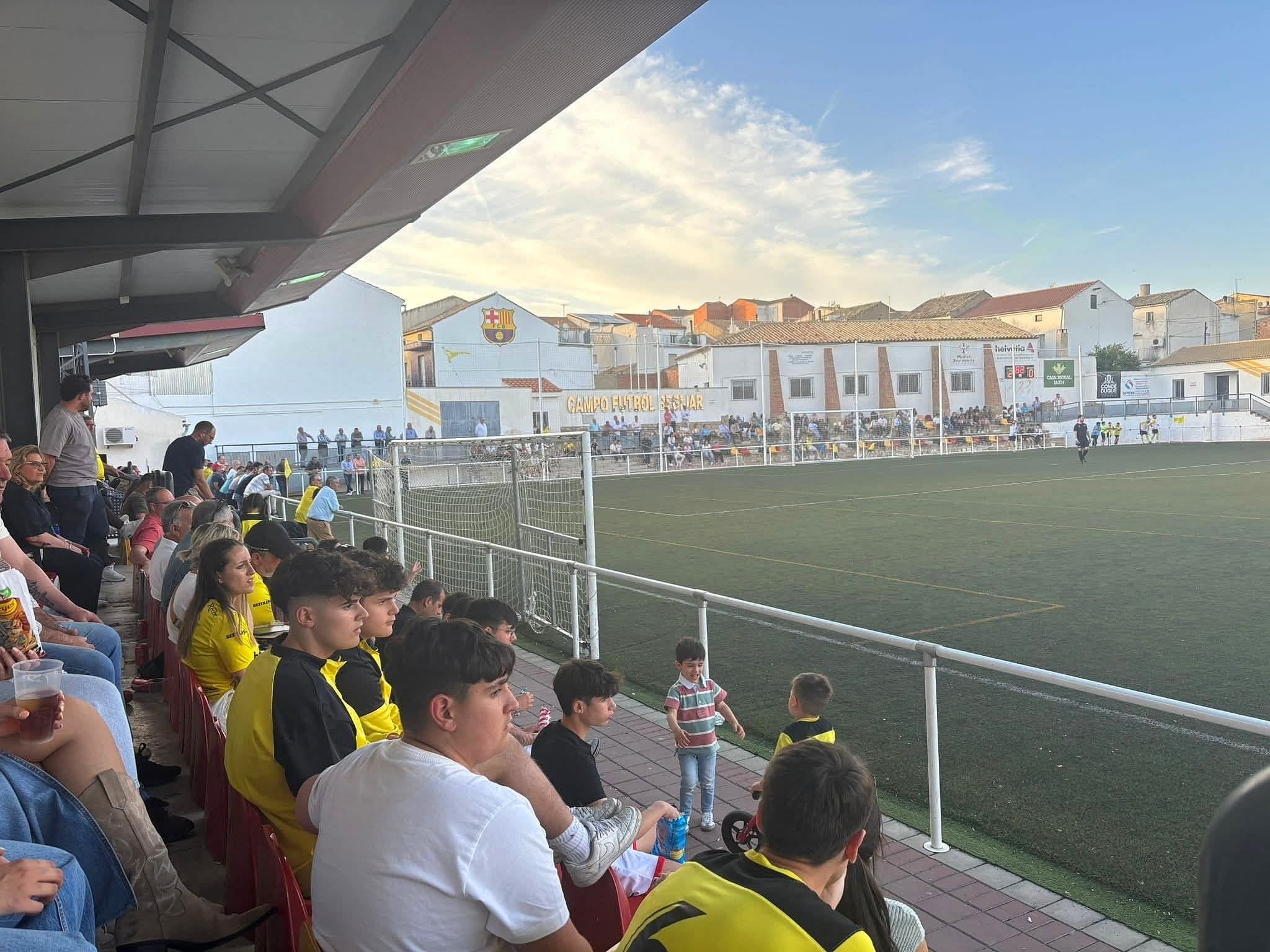 CAMPO DE FÚTBOL "LOS JUANITOS" - fútbol in Begíjar