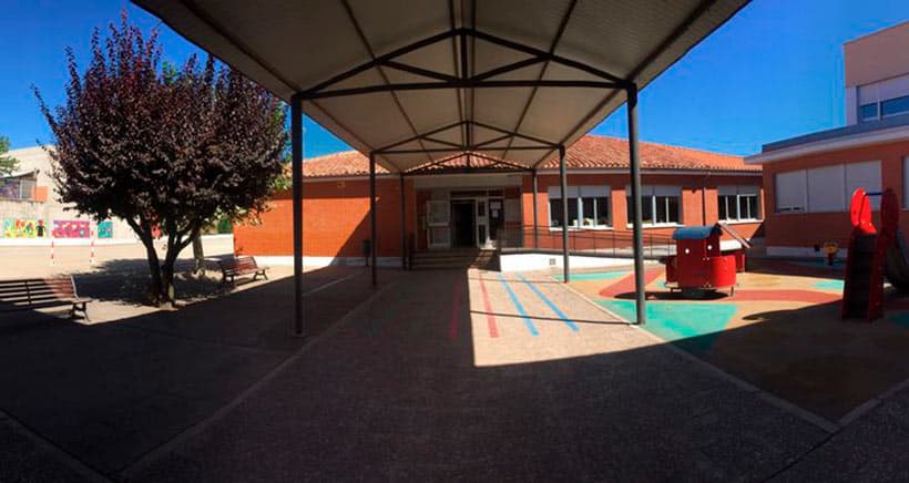 Colegio Nuestra Señora Del Sagrario - tenis in Navarrete
