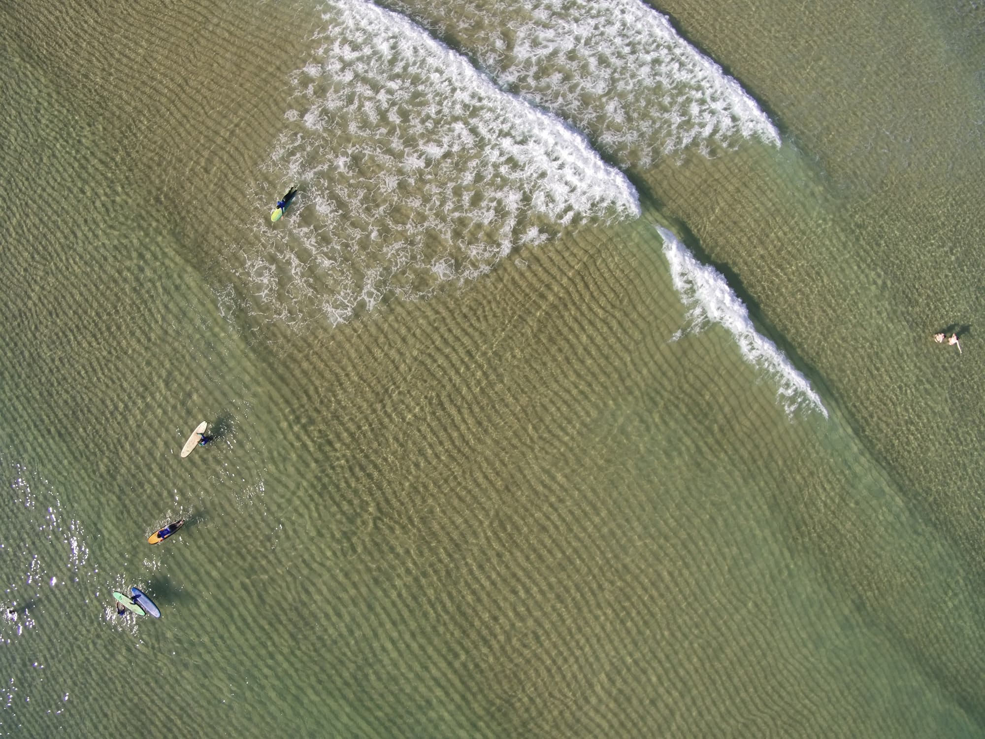 Escuela de Surf As Furnas - surf in Caamaño