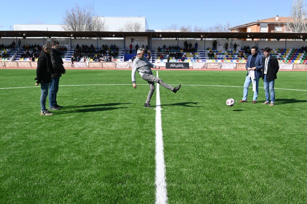 Campo de Fútbol La Molineta - fútbol in Valdepeñas