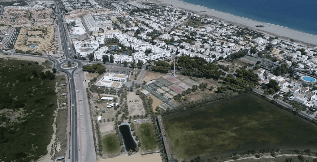 Puerto Rey Sports Center - tenis in Puerto Rey