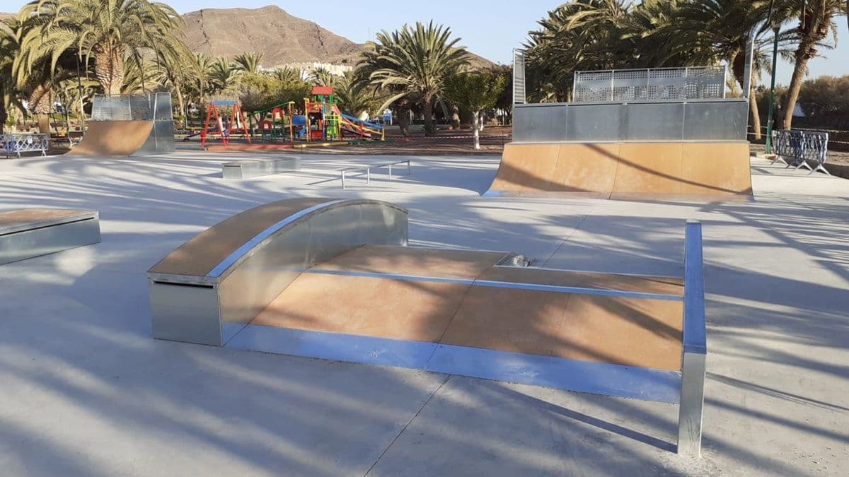 Instalaciones Deportivas / Pista de Skate Langostino Smith - skateboard in Gran Tarajal