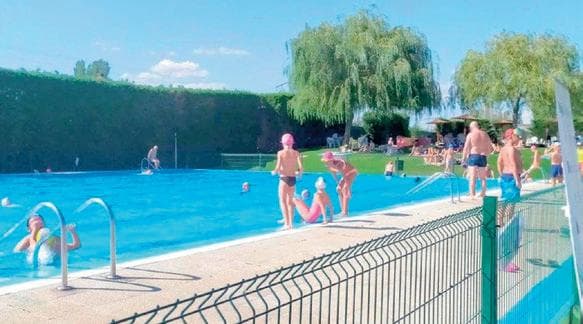 Piscina Municipal Climatizada de Fraga - natacion in Fraga